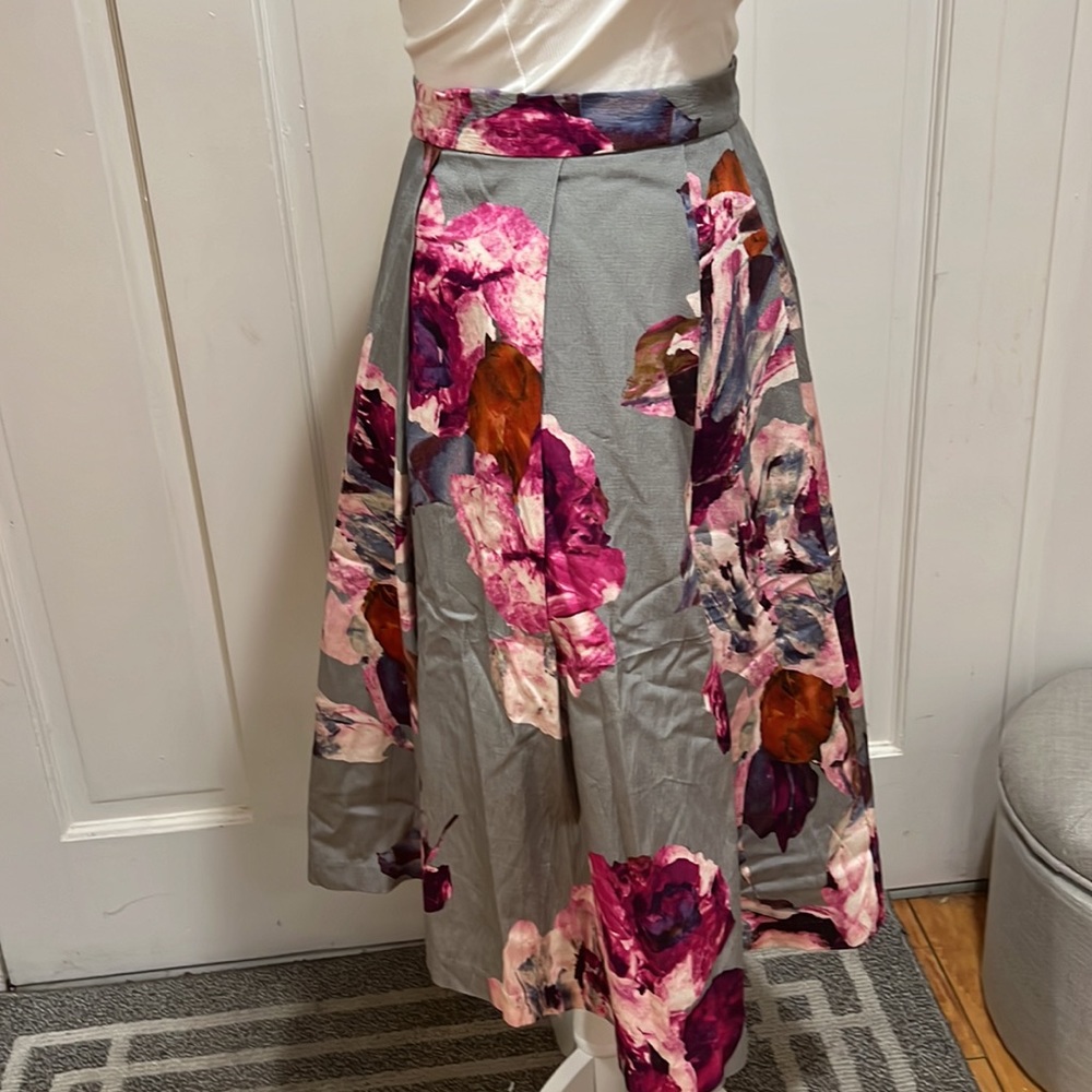 Trina Turk Skirt NWOT - Picture 6 of 11